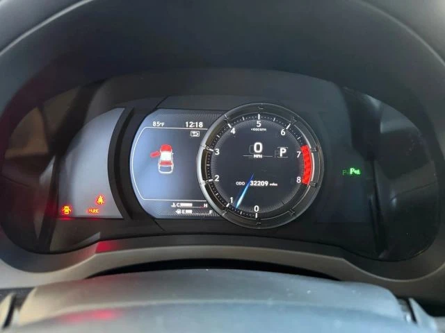 2021 Lexus RC - Image 25 of 31