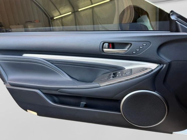 2021 Lexus RC - Image 14 of 31