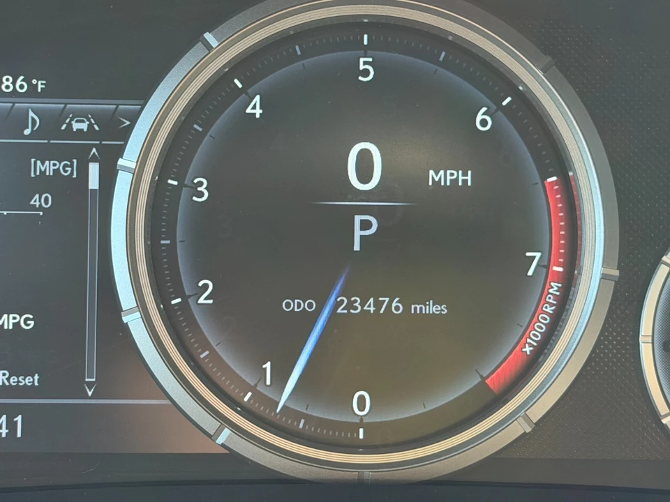 2021 Lexus RX 4th Gen - Image 18 of 27