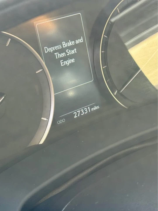 2021 Lexus RX 4th Gen - Image 11 of 12