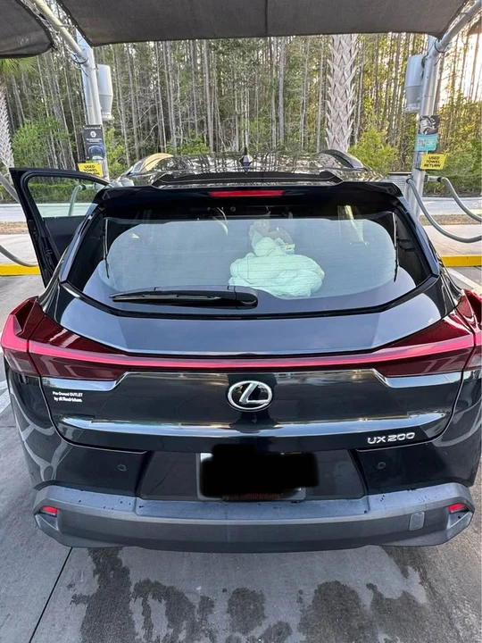 2021 Lexus - Image 12 of 12