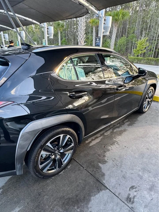 2021 Lexus - Image 2 of 12