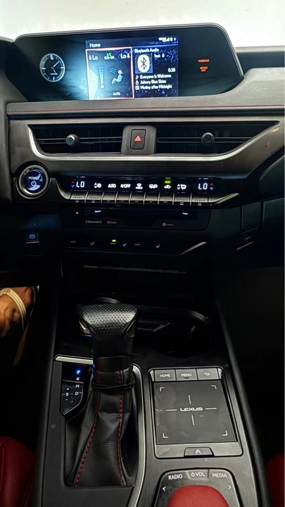 2021 Lexus - Image 7 of 16