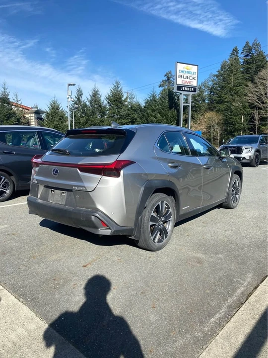 2021 Lexus NX - Image 4 of 8