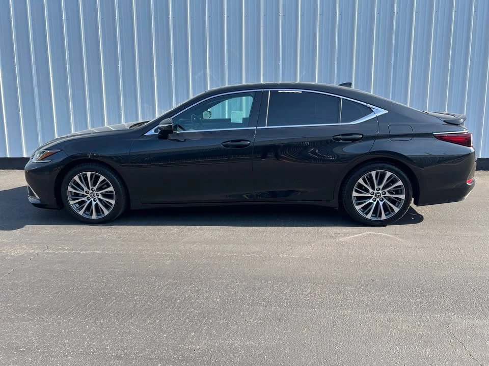 2021 Lexus ES 7th Gen - Image 3 of 9