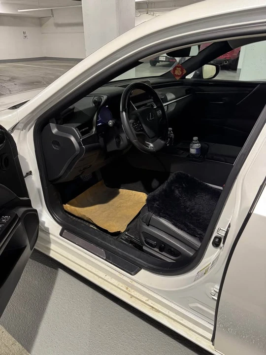 2021 Lexus ES 7th Gen - Image 3 of 4