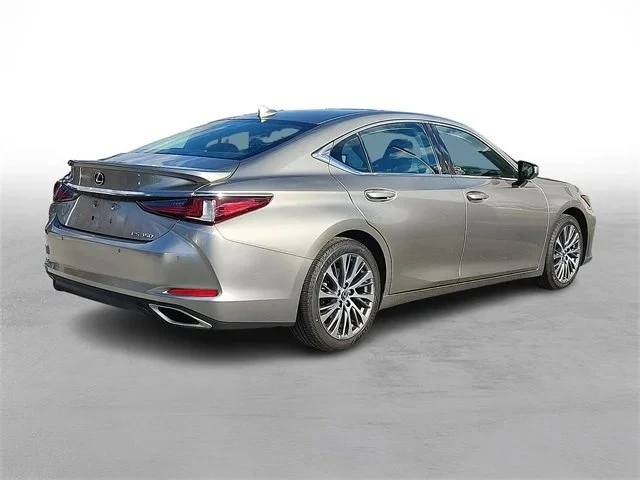 2021 Lexus ES 7th Gen - Image 4 of 16