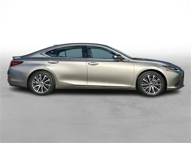 2021 Lexus ES 7th Gen - Image 5 of 16