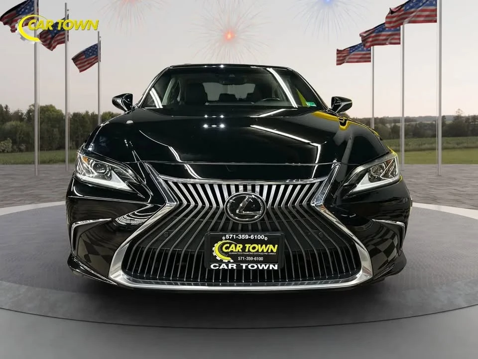 2021 Lexus ES 7th Gen - Image 2 of 9