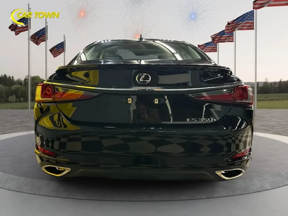 2021 Lexus ES 7th Gen - Image 7 of 9