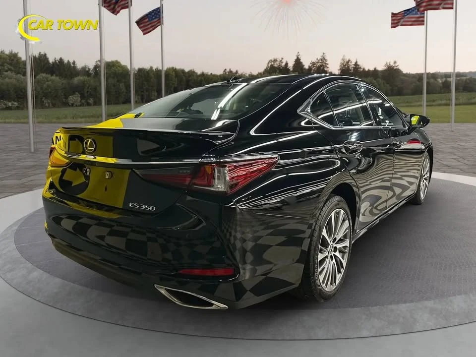 2021 Lexus ES 7th Gen - Image 5 of 9