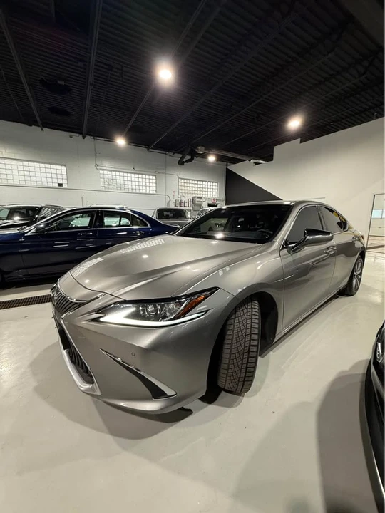 2021 Lexus ES 7th Gen - Image 3 of 14