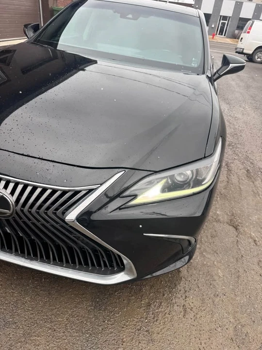 2021 Lexus ES 7th Gen - Image 18 of 20