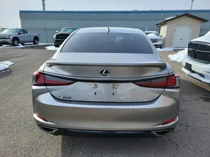 2021 Lexus ES 7th Gen - Image 5 of 10