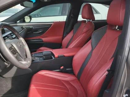 2021 Lexus ES 7th Gen - Image 9 of 10