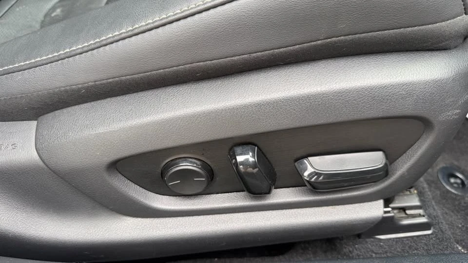 2021 Lexus ES 7th Gen - Image 14 of 19