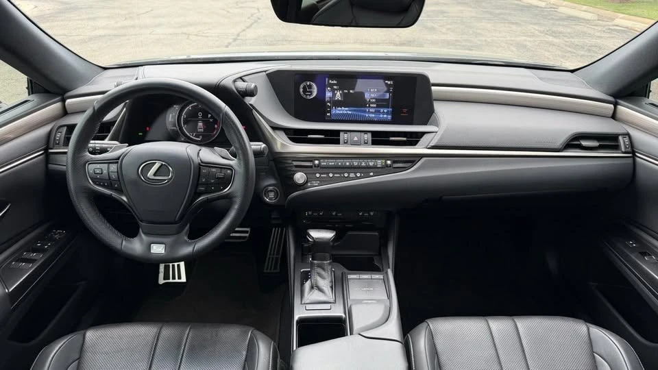 2021 Lexus ES 7th Gen - Image 19 of 19