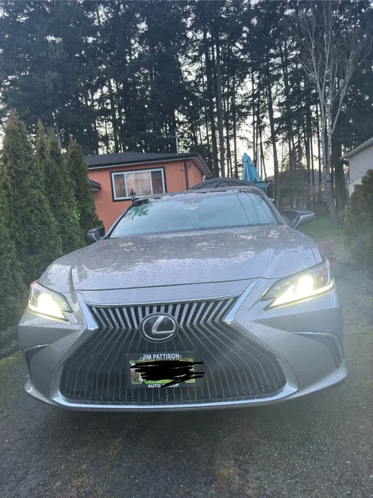 2021 Lexus ES 7th Gen - Image 3 of 10