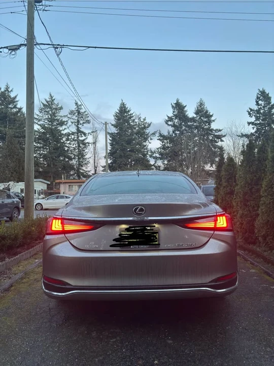 2021 Lexus ES 7th Gen - Image 6 of 10