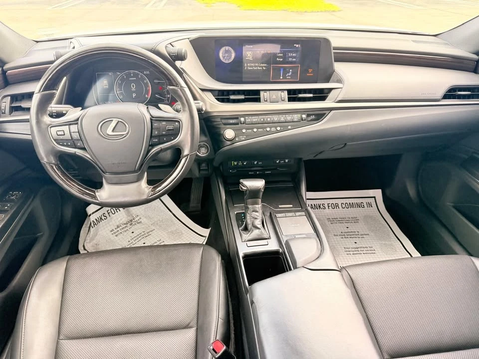 2021 Lexus ES 7th Gen - Image 8 of 11