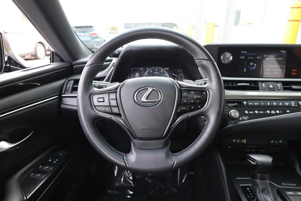 2021 Lexus ES 7th Gen - Image 12 of 19