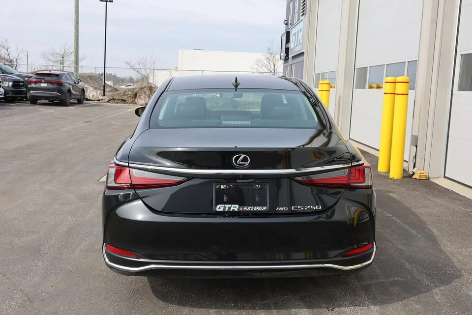 2021 Lexus ES 7th Gen - Image 4 of 19