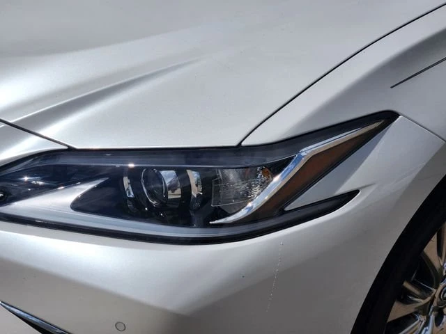 2021 Lexus ES 7th Gen - Image 9 of 20