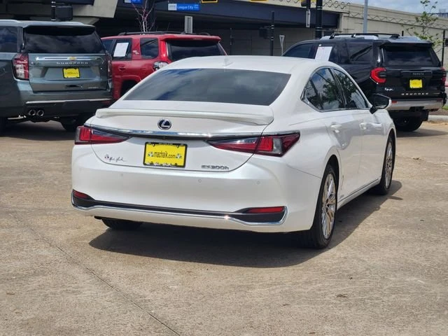 2021 Lexus ES 7th Gen - Image 5 of 20