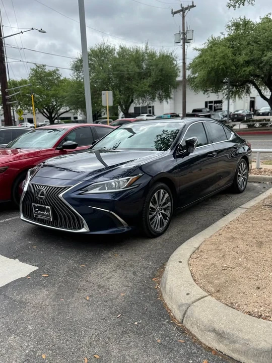 2021 Lexus ES 7th Gen - Image 3 of 5