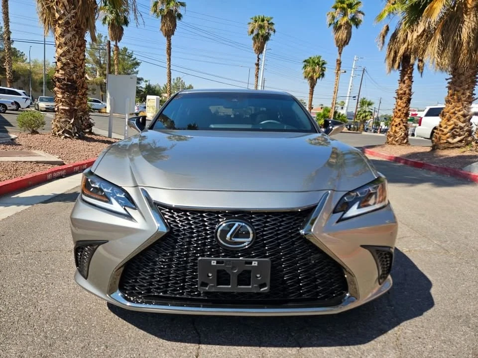 2021 Lexus ES 7th Gen - Image 3 of 15