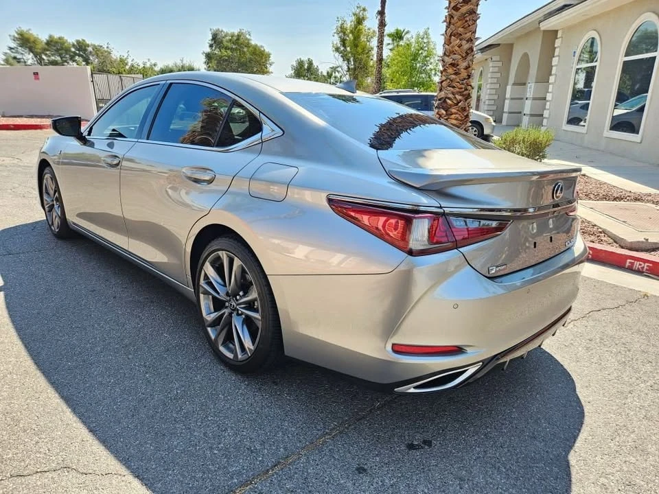 2021 Lexus ES 7th Gen - Image 6 of 15