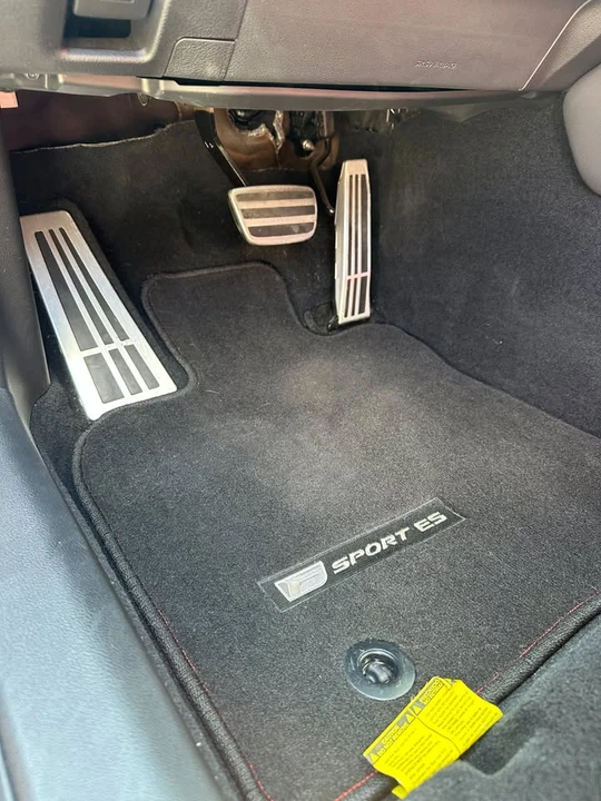 2021 Lexus ES 7th Gen - Image 10 of 20