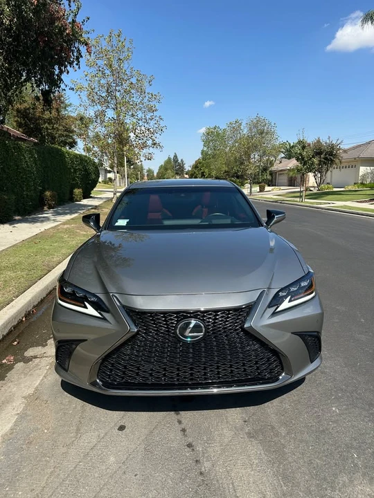 2021 Lexus ES 7th Gen - Image 2 of 20