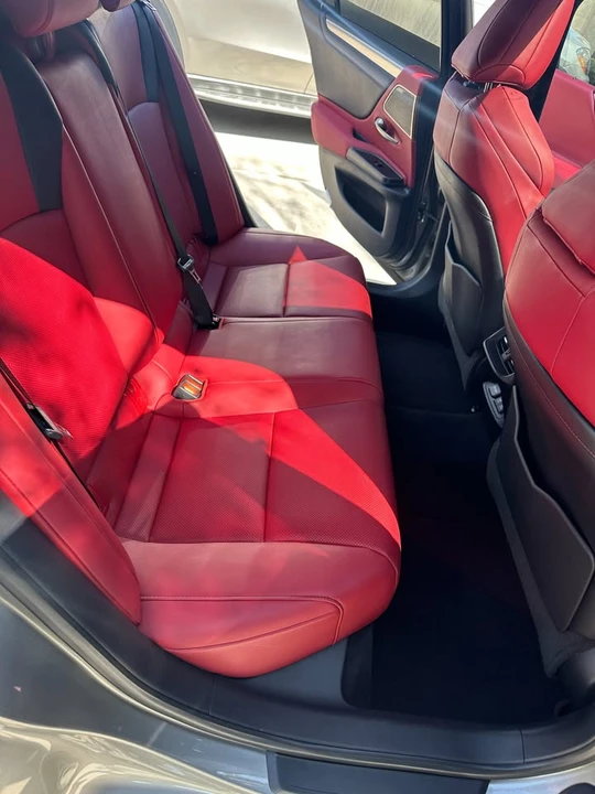2021 Lexus ES 7th Gen - Image 19 of 20