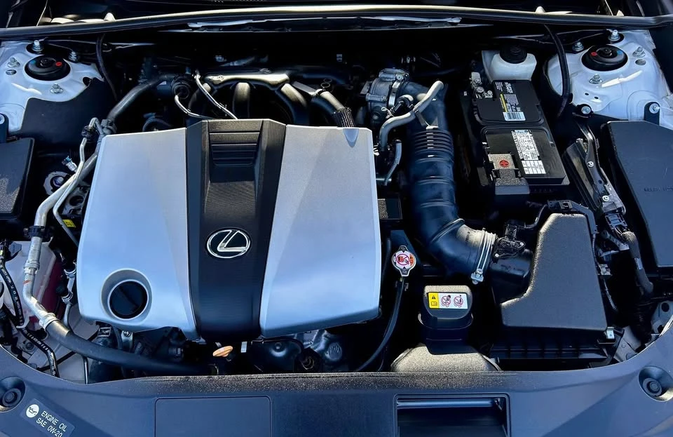 2021 Lexus ES 7th Gen - Image 19 of 20