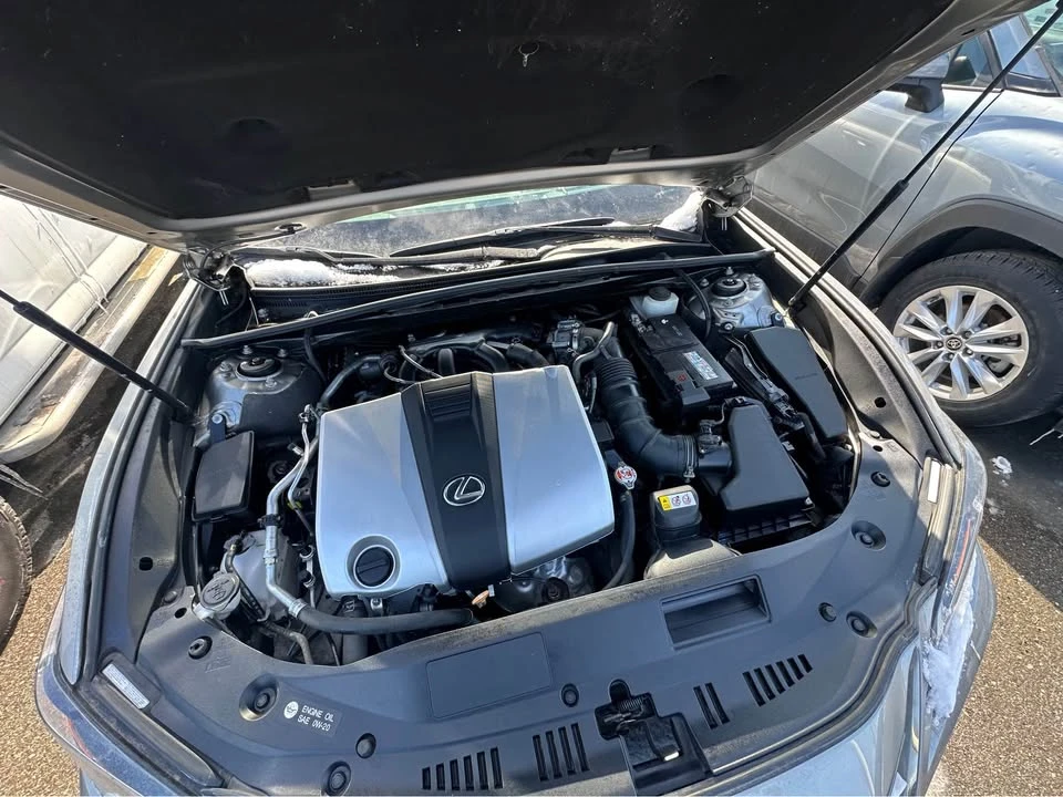 2021 Lexus ES 7th Gen - Image 2 of 6