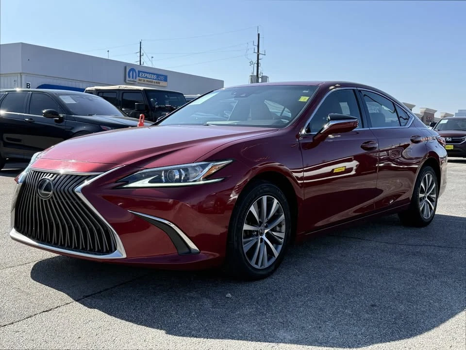 2021 Lexus ES 7th Gen - Image 3 of 4