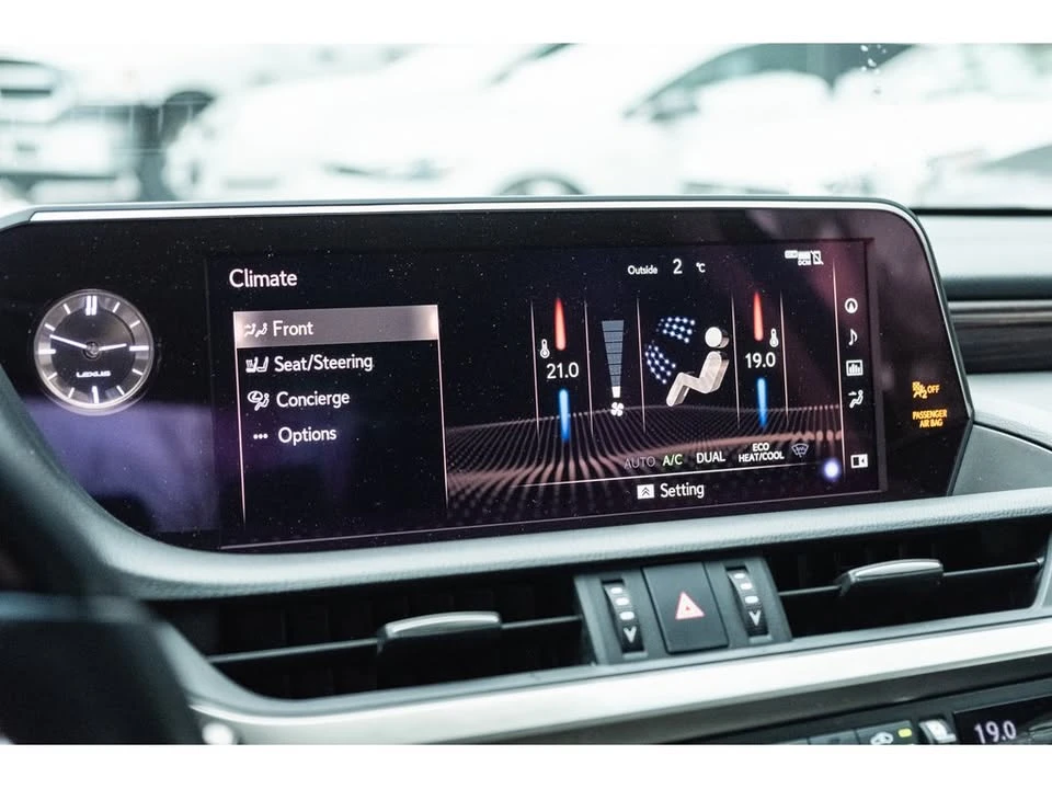 2021 Lexus ES 7th Gen - Image 17 of 20