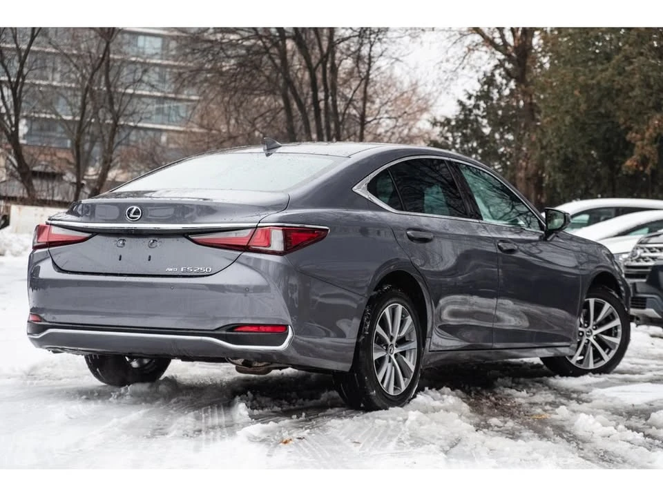 2021 Lexus ES 7th Gen - Image 5 of 20