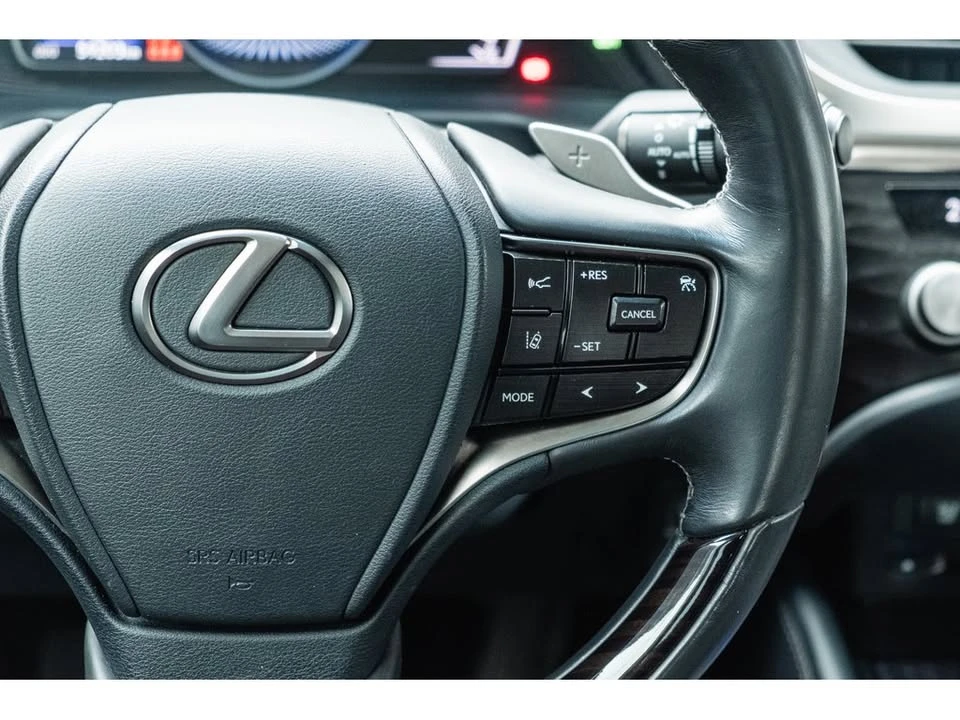 2021 Lexus ES 7th Gen - Image 13 of 20