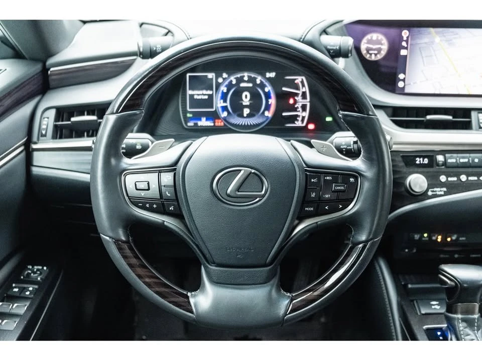 2021 Lexus ES 7th Gen - Image 9 of 20