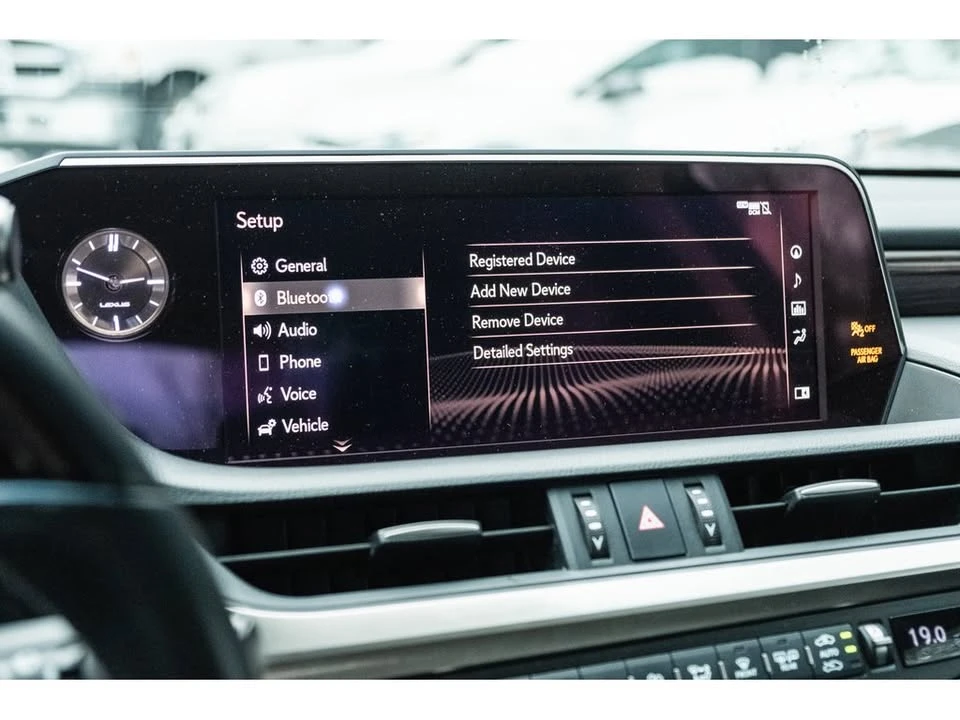2021 Lexus ES 7th Gen - Image 18 of 20