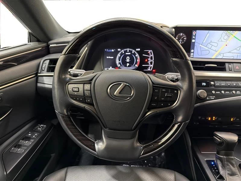 2021 Lexus ES 7th Gen - Image 15 of 19