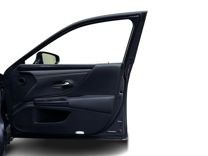2021 Lexus ES 7th Gen - Image 18 of 19