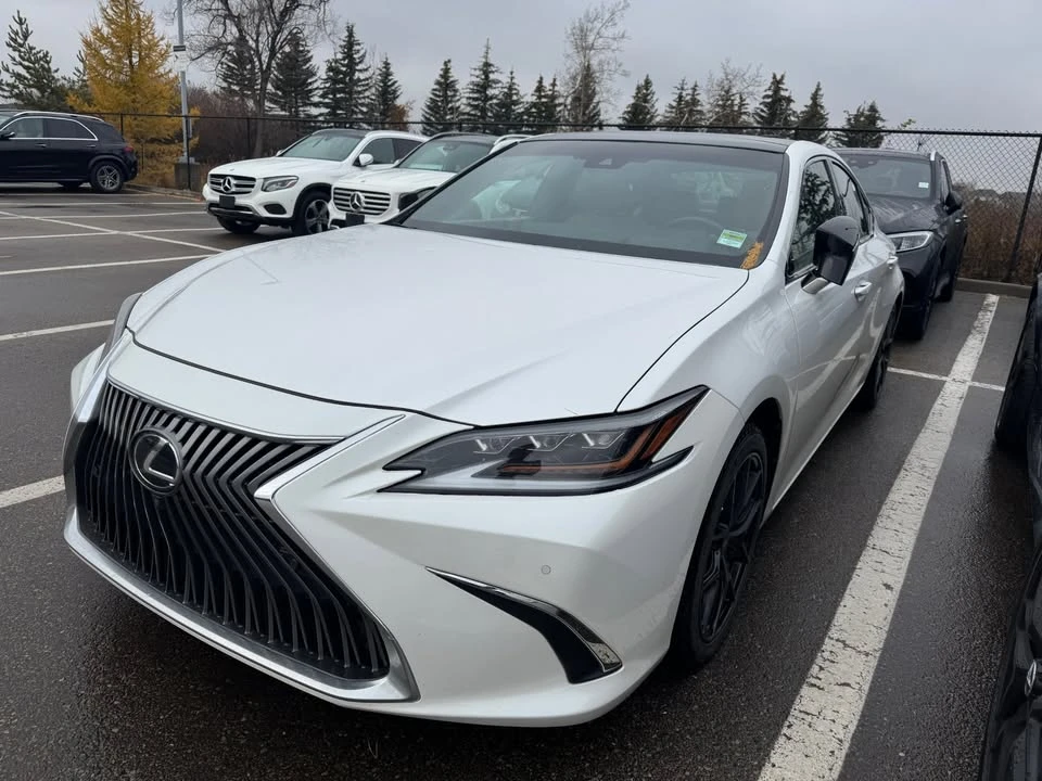 2021 Lexus ES 7th Gen - Image 6 of 8