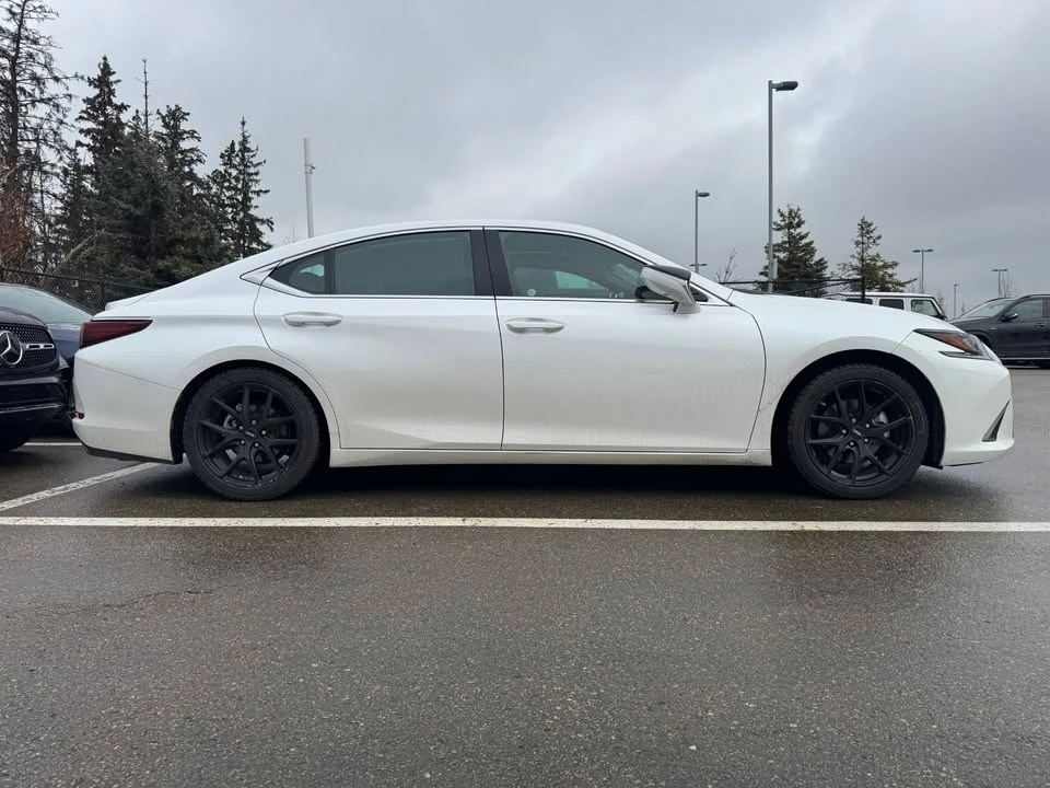 2021 Lexus ES 7th Gen - Image 4 of 8