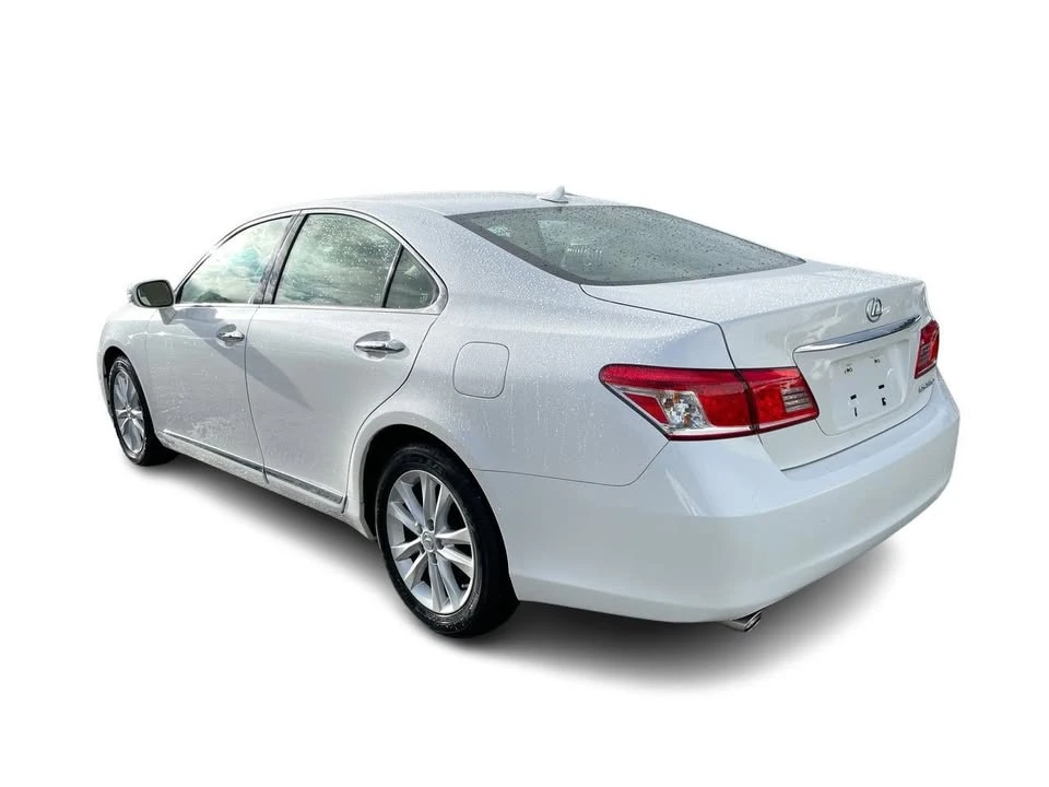 2021 Lexus ES 7th Gen - Image 13 of 18