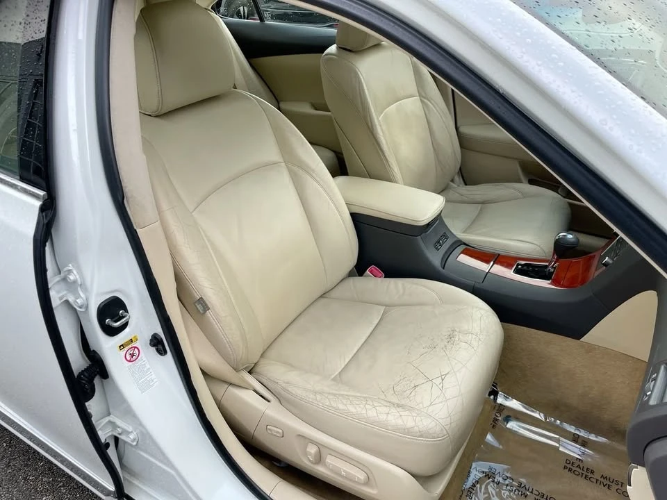 2021 Lexus ES 7th Gen - Image 2 of 18