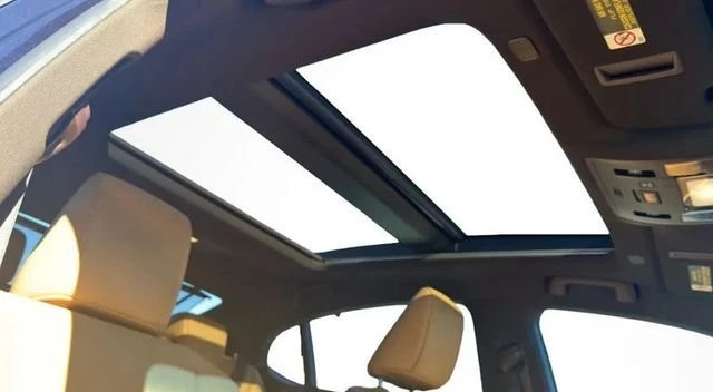 2021 Lexus ES 7th Gen - Image 8 of 12