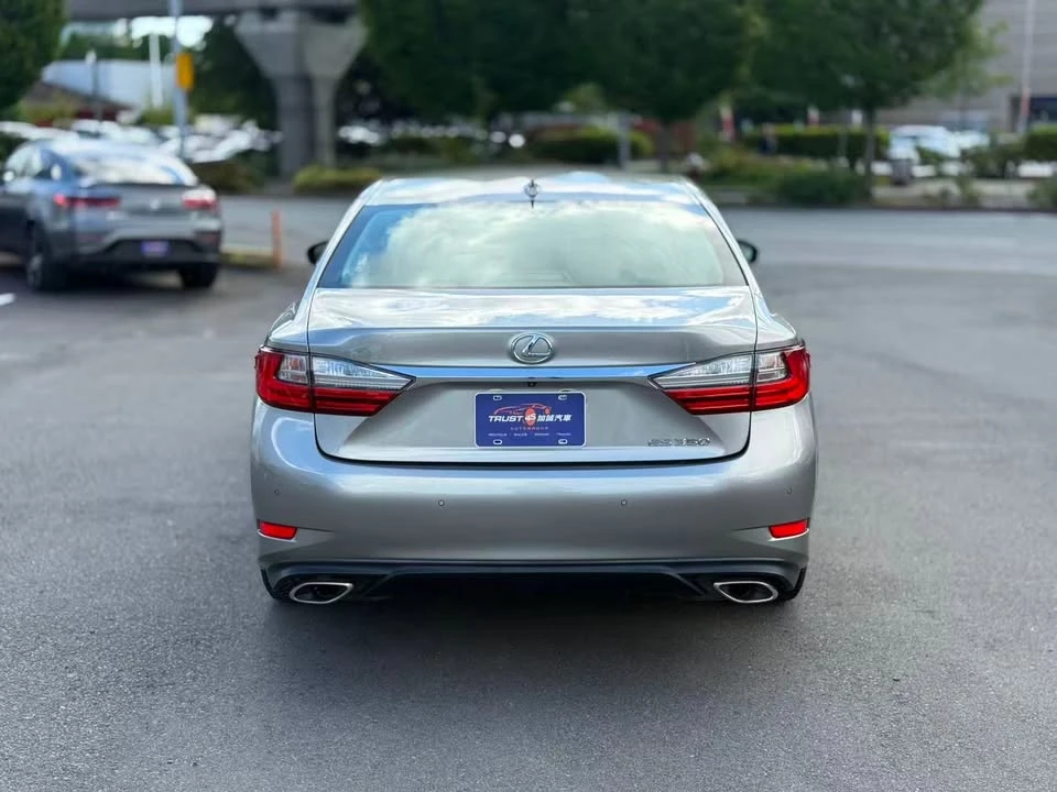 2021 Lexus ES 7th Gen - Image 5 of 17
